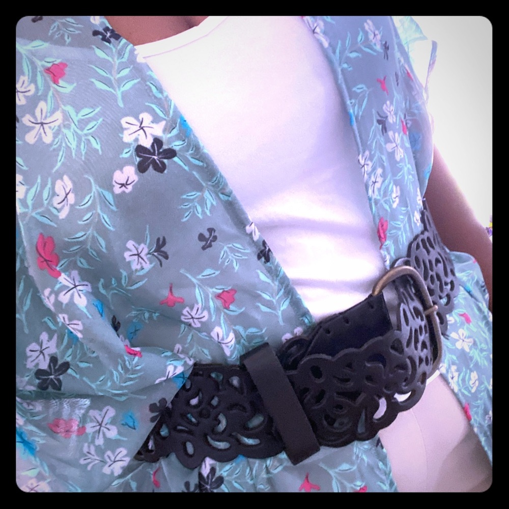 Cute top wrap open shirt. Never worn